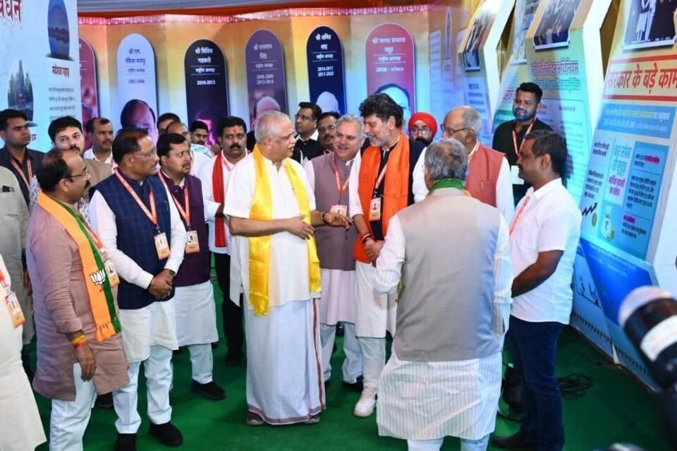 मैनपाट में भाजपा प्रशिक्षण शिविर का आज बीएल संतोष के संबोधन से होगा समापन, विनोद तावड़े की दो टूक—“सोशल मीडिया पर आक्रामक बनें जनप्रतिनिधि”