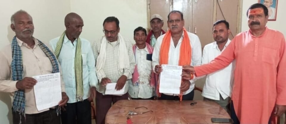 कबीरधाम में शिवसेना का महाहस्ताक्षर अभियान शुरू, गौ हत्यारों पर हत्या का मुकदमा दर्ज करने की मांग